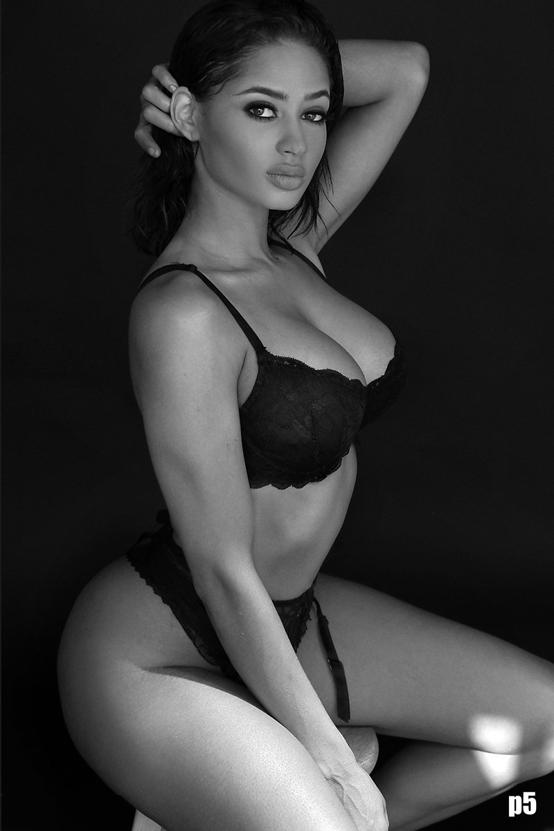 10 Reason To Follow Tori Hughes On Instagram Atlnightspots