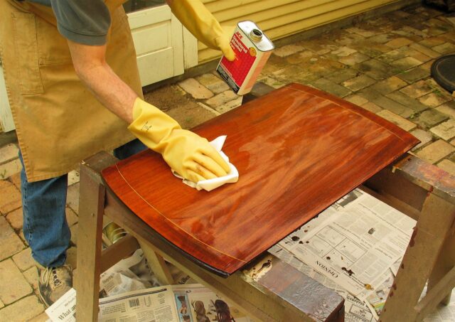 how-to-remove-varnish-from-plywood-cedar-oak-and-other-types-of-wood