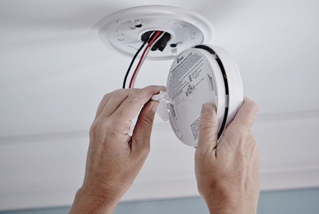 How To Install A Smoke Detector In 6 Easy Steps 2020 Guide Atlanta Celebrity News